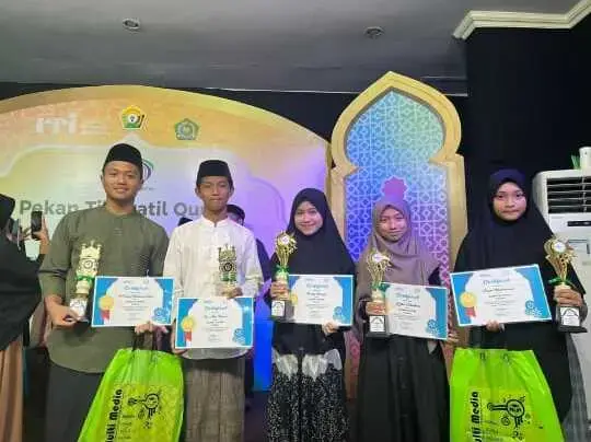 featured image of Tentang PPTQ Al-Hudzaifiyyah Kolaka